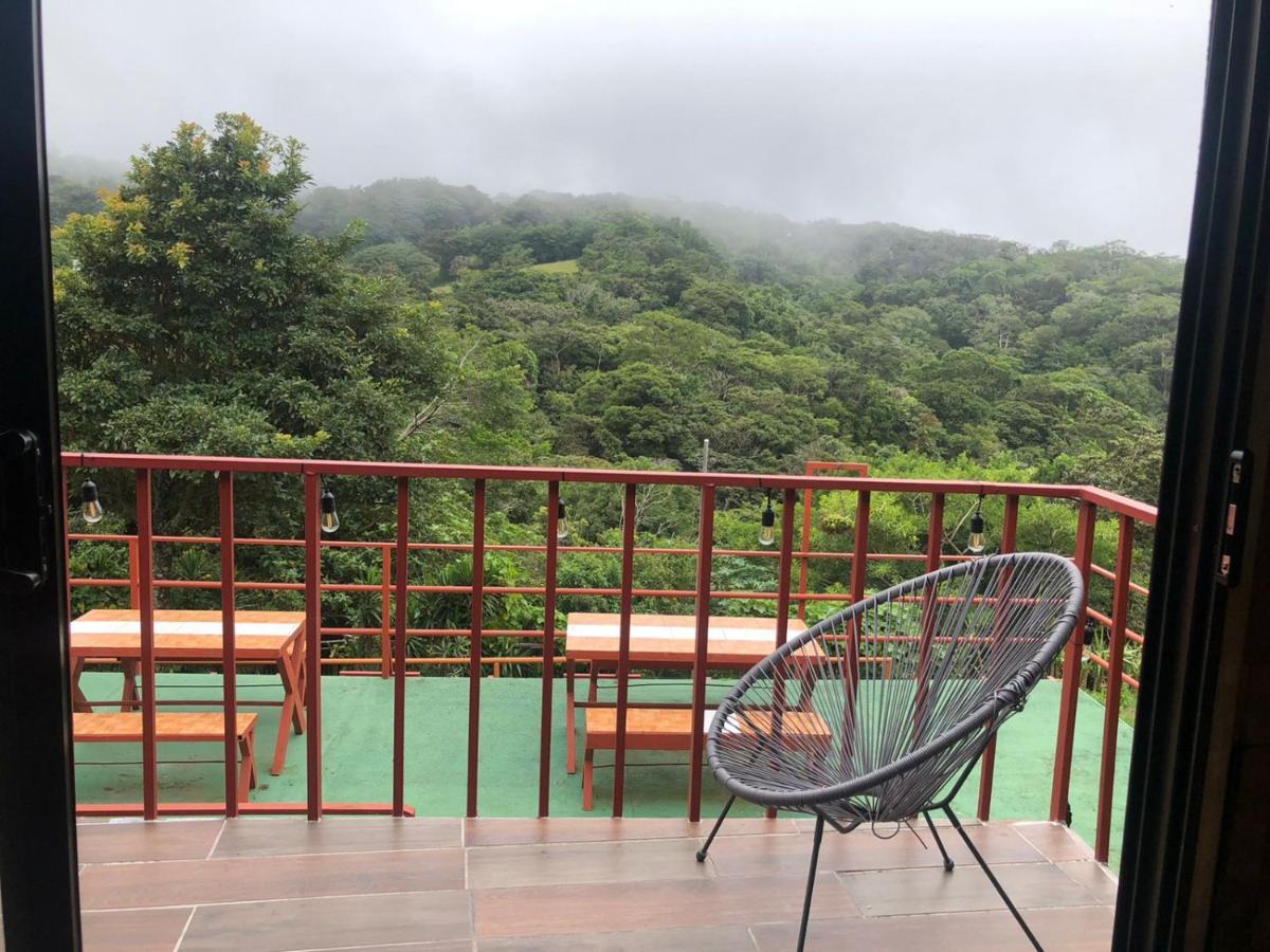 Monteverde Monkey Hostel Dış mekan fotoğraf